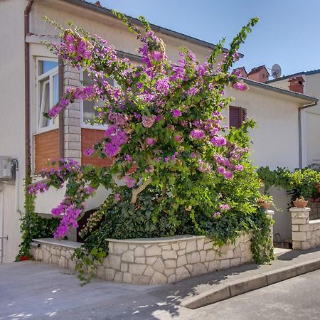 מאלי לוסיניי Apartments Suzana מראה חיצוני תמונה