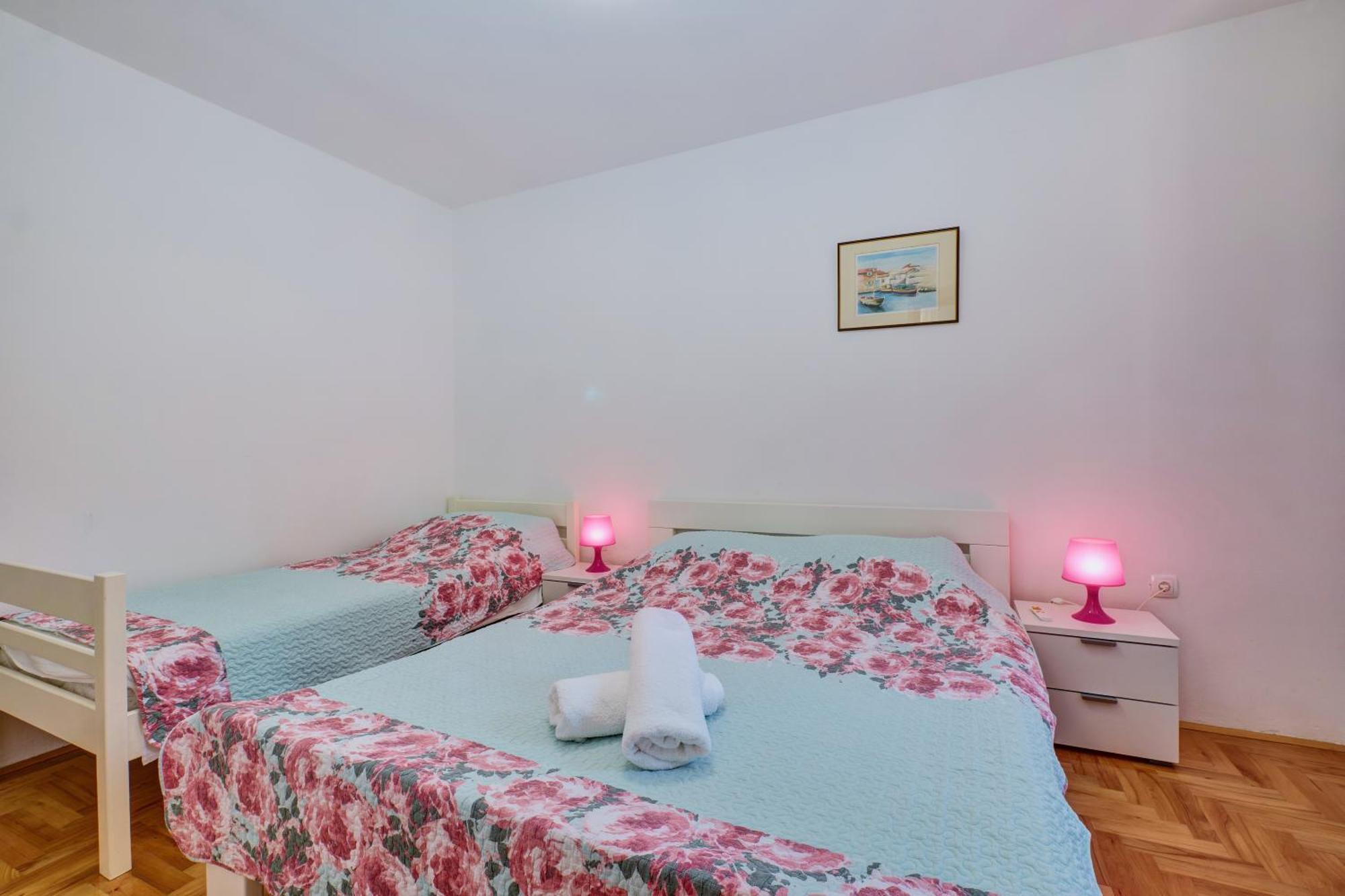 מאלי לוסיניי Apartments Suzana מראה חיצוני תמונה