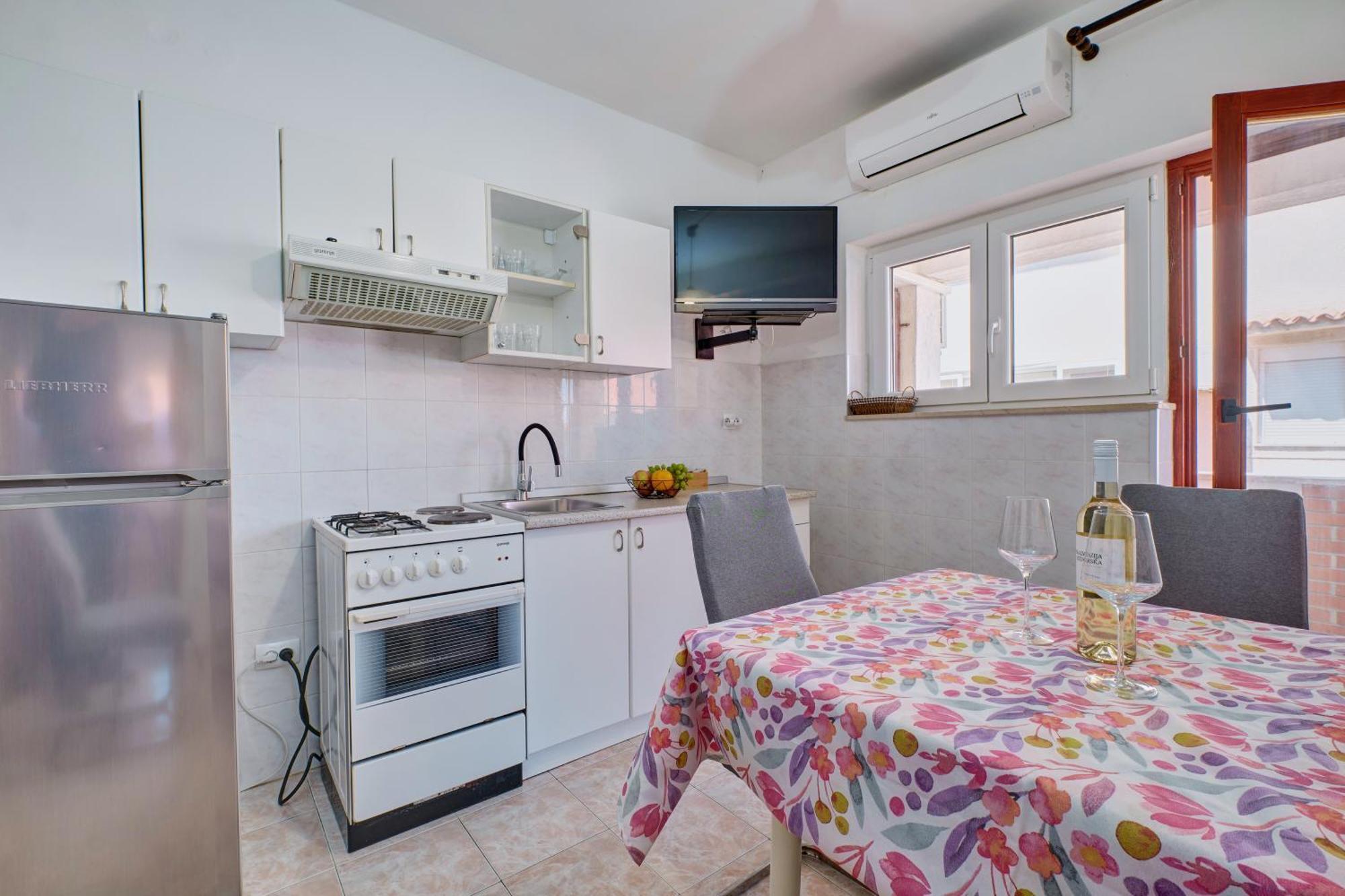 מאלי לוסיניי Apartments Suzana מראה חיצוני תמונה